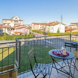  Appartamento Fiere Studio Con Parcheggio E Balcone