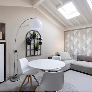 Maison Del Ducato “cavour 24” Apartment