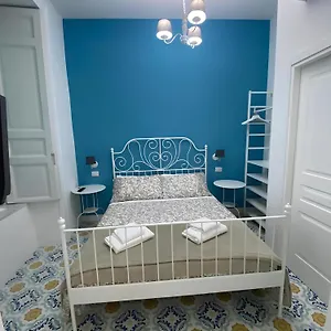 https://luna-rossa-apartment.hotels-amalfi.com